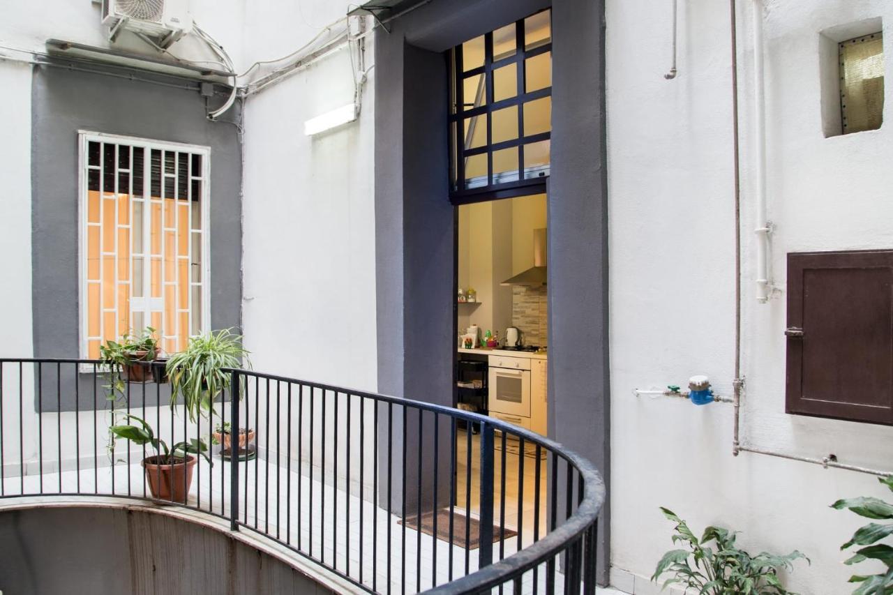 شقة Portamedina House نابولي المظهر الخارجي الصورة